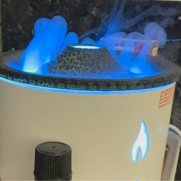 NWOT Volcano Flame Aroma Diffuser (1-1/4 C/300 ml/10.2 oz) - Picture 7 of 8